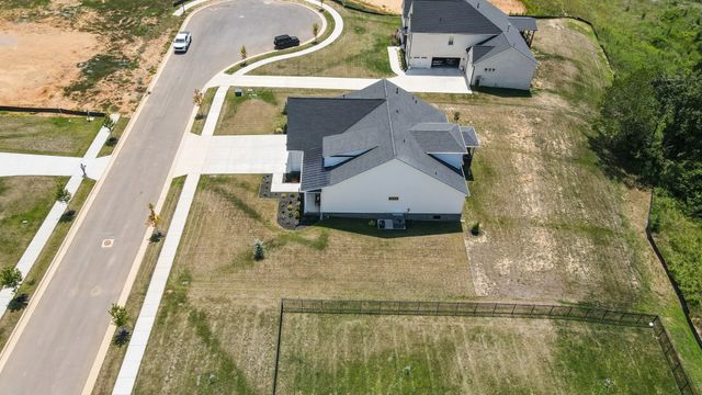 7708 Woodford Dr, Fairview, TN 37062