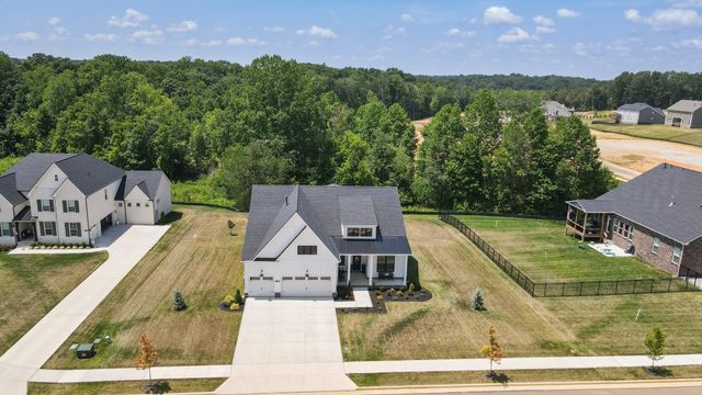 7708 Woodford Dr, Fairview, TN 37062