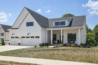 7708 Woodford Dr, Fairview, TN 37062