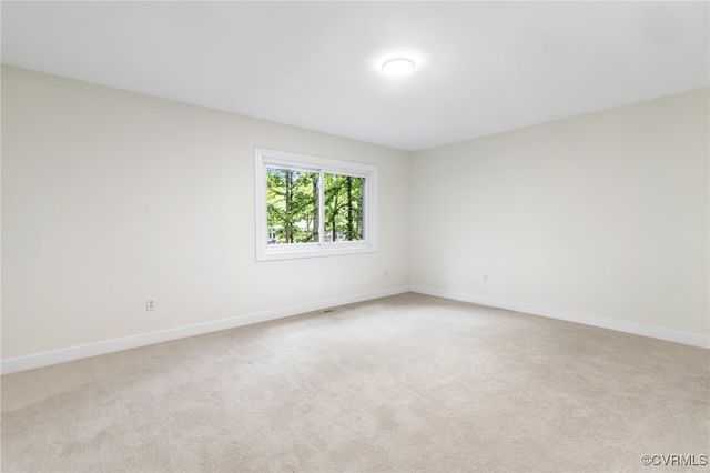 11719 S Briar Patch Dr, Midlothian, VA 23113