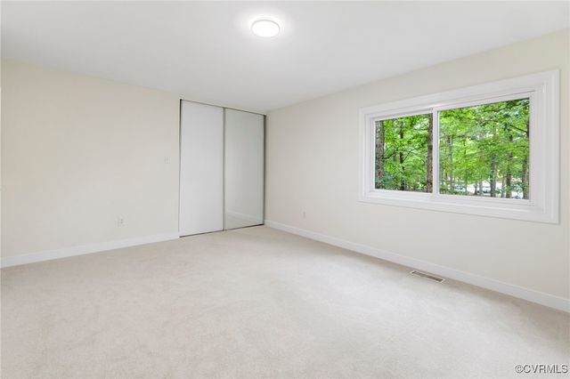 11719 S Briar Patch Dr, Midlothian, VA 23113