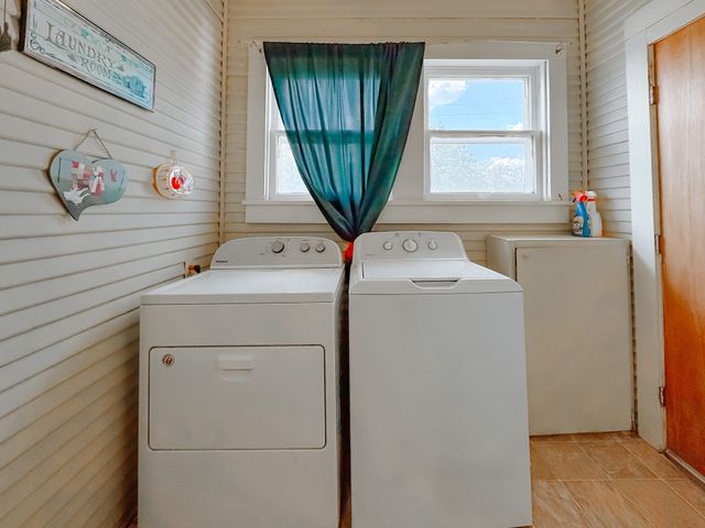 512 SW 2nd Street, Kerens, TX 75144