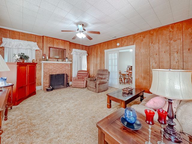 512 SW 2nd Street, Kerens, TX 75144