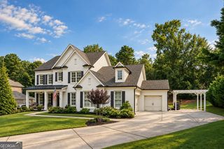 2442 Sunflower Drive, Hoschton, GA 30548
