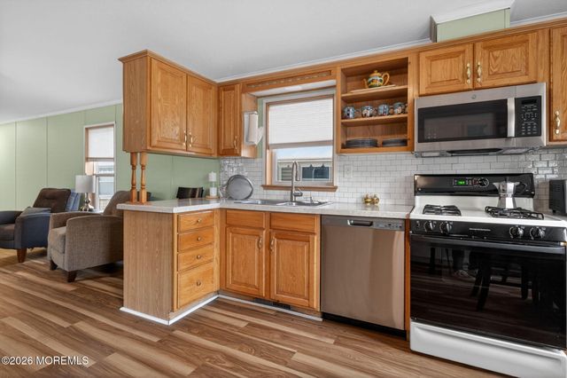 48 Randall Avenue, Hazlet, NJ 07734