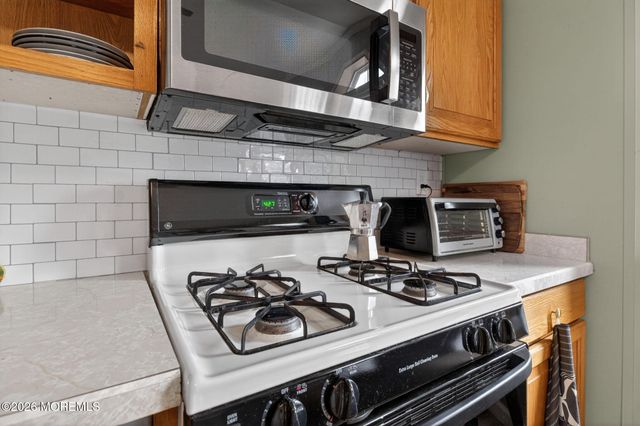 48 Randall Avenue, Hazlet, NJ 07734