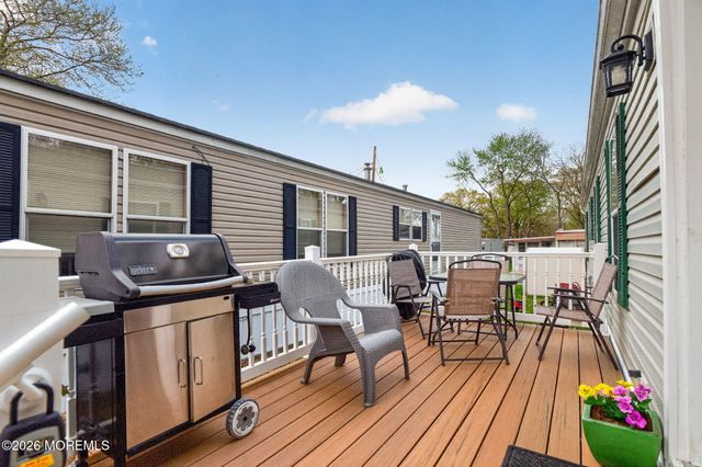 48 Randall Avenue, Hazlet, NJ 07734