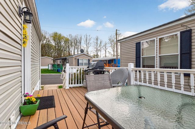 48 Randall Avenue, Hazlet, NJ 07734