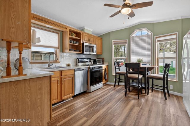48 Randall Avenue, Hazlet, NJ 07734
