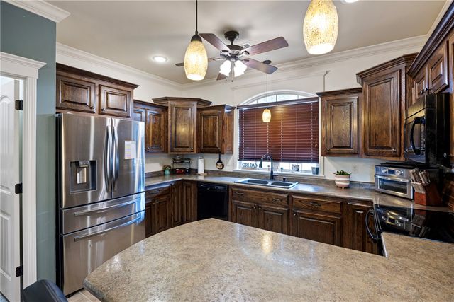 345 Sagewood Lane, Russellville, AR 72802