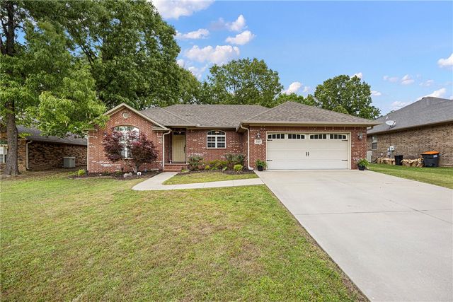 345 Sagewood Lane, Russellville, AR 72802