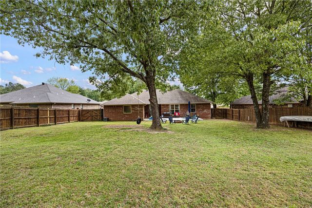 345 Sagewood Lane, Russellville, AR 72802