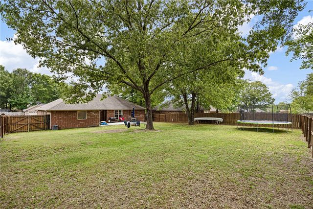 345 Sagewood Lane, Russellville, AR 72802
