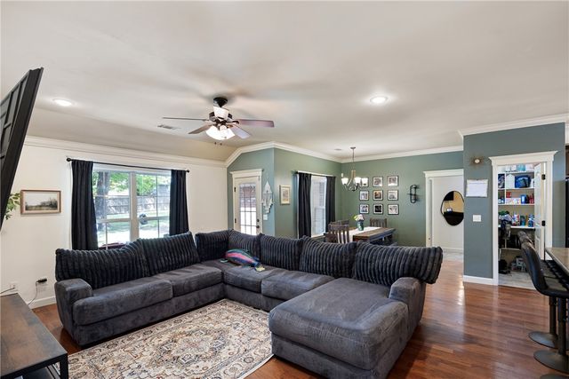 345 Sagewood Lane, Russellville, AR 72802
