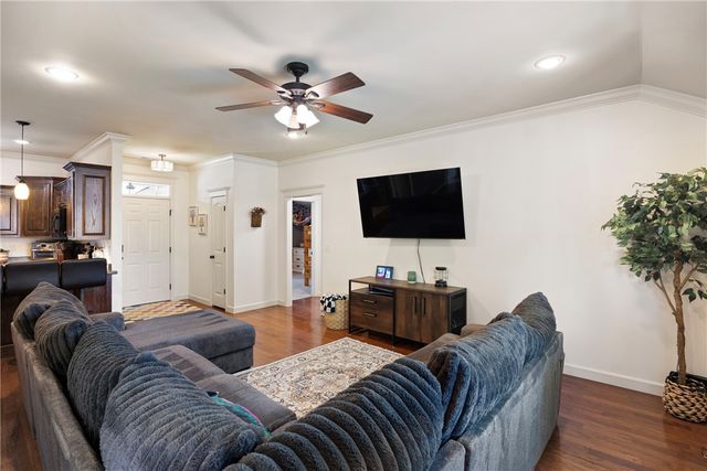 345 Sagewood Lane, Russellville, AR 72802