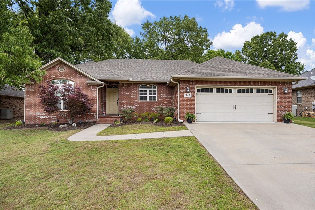 345 Sagewood Lane, Russellville, AR 72802