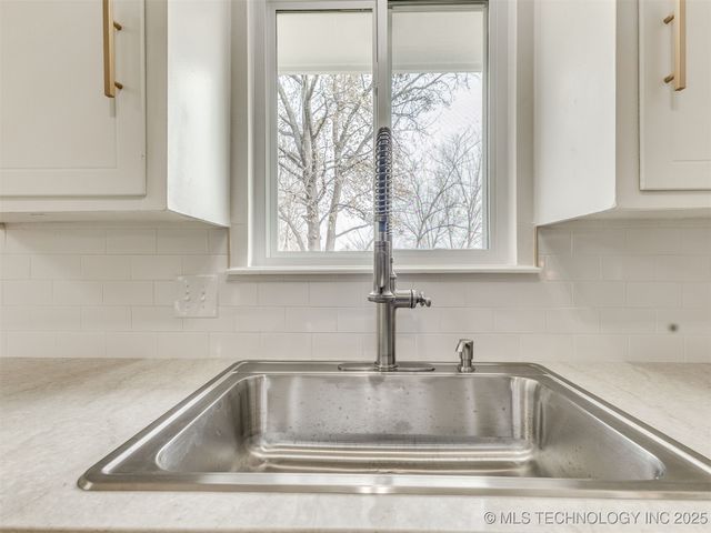 401 S Hickory Avenue, Broken Arrow, OK 74012