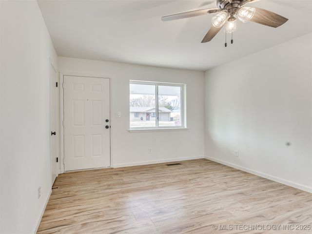 401 S Hickory Avenue, Broken Arrow, OK 74012