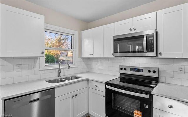 3309 Colony Drive, Jamestown, NC 27282