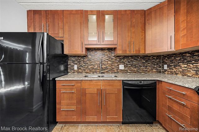 35300 Woodward Avenue 406, Birmingham, MI 48009