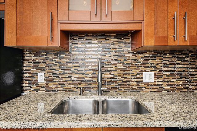 35300 Woodward Avenue 406, Birmingham, MI 48009