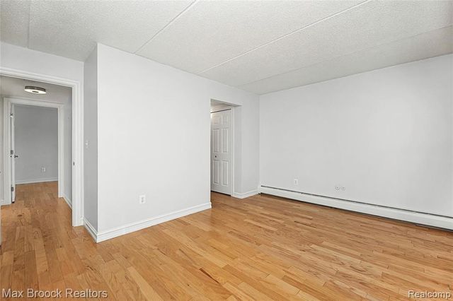 35300 Woodward Avenue 406, Birmingham, MI 48009