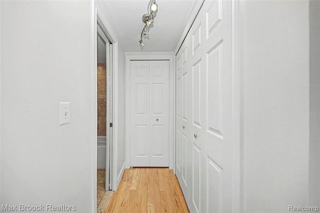 35300 Woodward Avenue 406, Birmingham, MI 48009