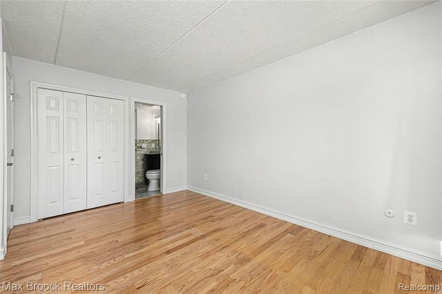 35300 Woodward Avenue 406, Birmingham, MI 48009