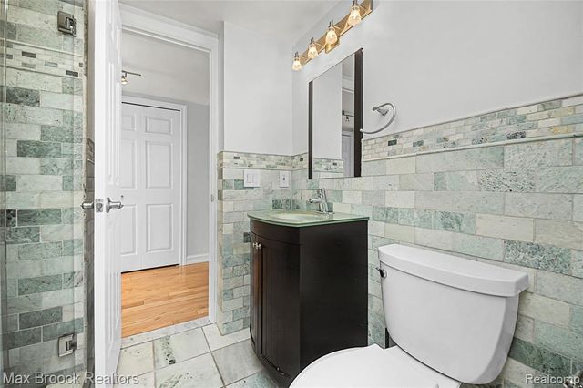 35300 Woodward Avenue 406, Birmingham, MI 48009