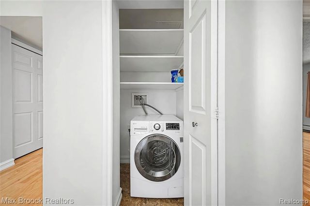 35300 Woodward Avenue 406, Birmingham, MI 48009