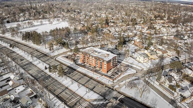 35300 Woodward Avenue 406, Birmingham, MI 48009