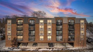 35300 Woodward Avenue 406, Birmingham, MI 48009