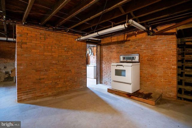 31 4TH ST, Hanover, PA 17331