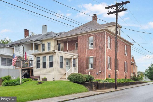 31 4TH ST, Hanover, PA 17331