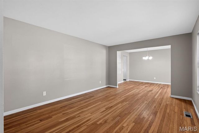 10618 Woodwind Drive, St Louis, MO 63136