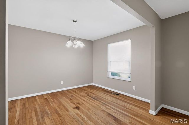 10618 Woodwind Drive, St Louis, MO 63136