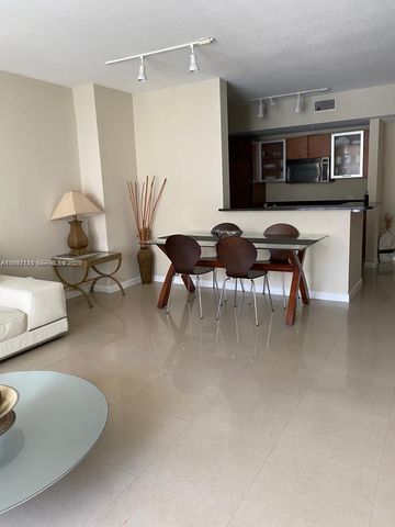 2775 NE 187th St 330, Aventura, FL 33180