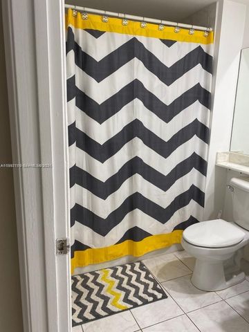 2775 NE 187th St 330, Aventura, FL 33180