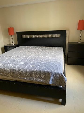 2775 NE 187th St 330, Aventura, FL 33180