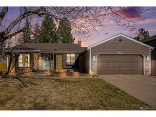 8621 W Hinsdale Pl, Littleton, CO 80128