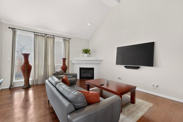 1200 Ashford Drive, Desoto, TX 75115