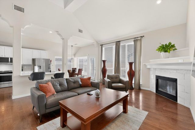 1200 Ashford Drive, Desoto, TX 75115