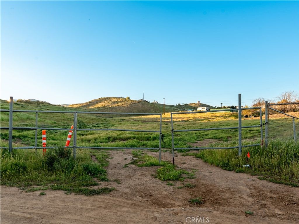 Image 2 of property listing at 25361 Phillips Street, Perris, CA 92570