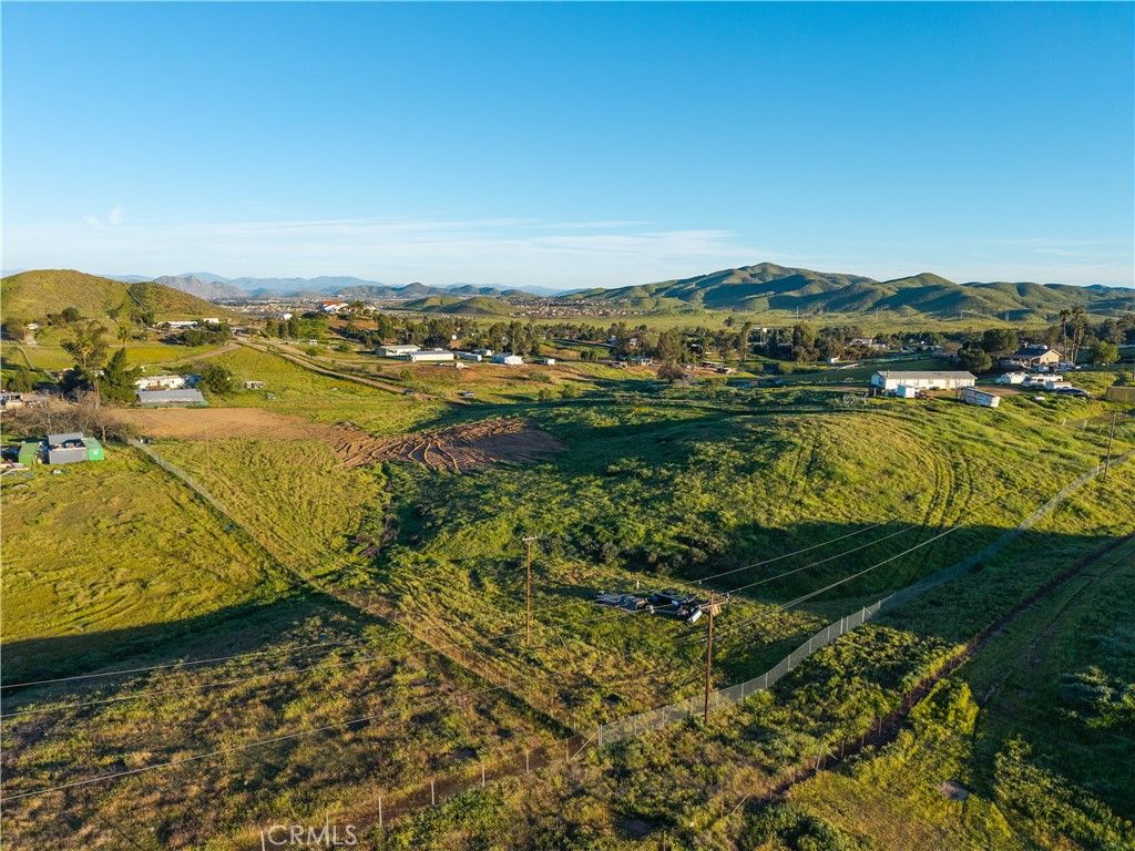 Image 8 of property listing at 25361 Phillips Street, Perris, CA 92570