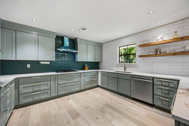 7302 Sandra Street, Houston, TX 77028