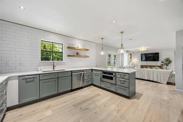 7302 Sandra Street, Houston, TX 77028