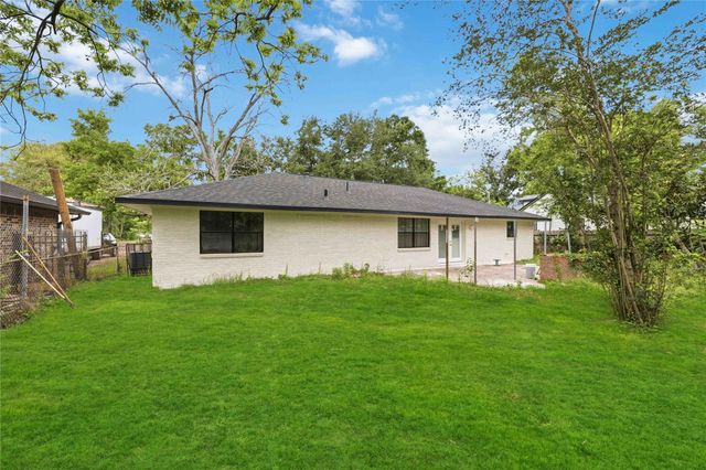 7302 Sandra Street, Houston, TX 77028