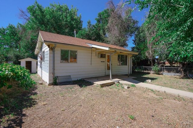 1021 7th St, Walsenburg, CO 81089