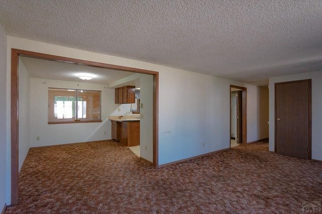 1021 7th St, Walsenburg, CO 81089