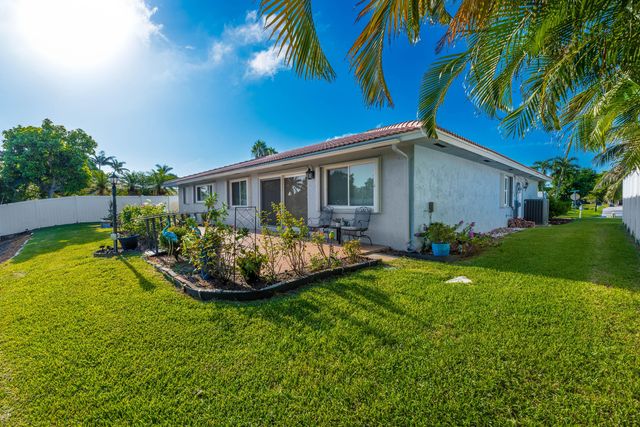 1315 SW 25TH Avenue, Boynton Beach, FL 33426